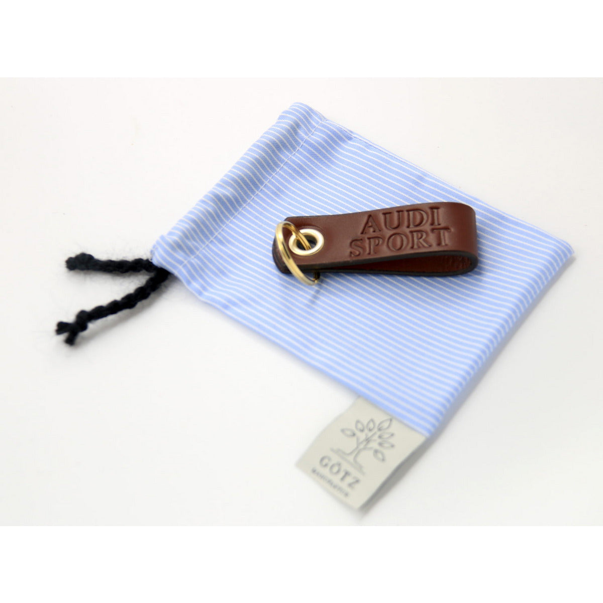 
                  
                    Personalisierbarer Schlüsselanhänger aus Leder braun
                  
                