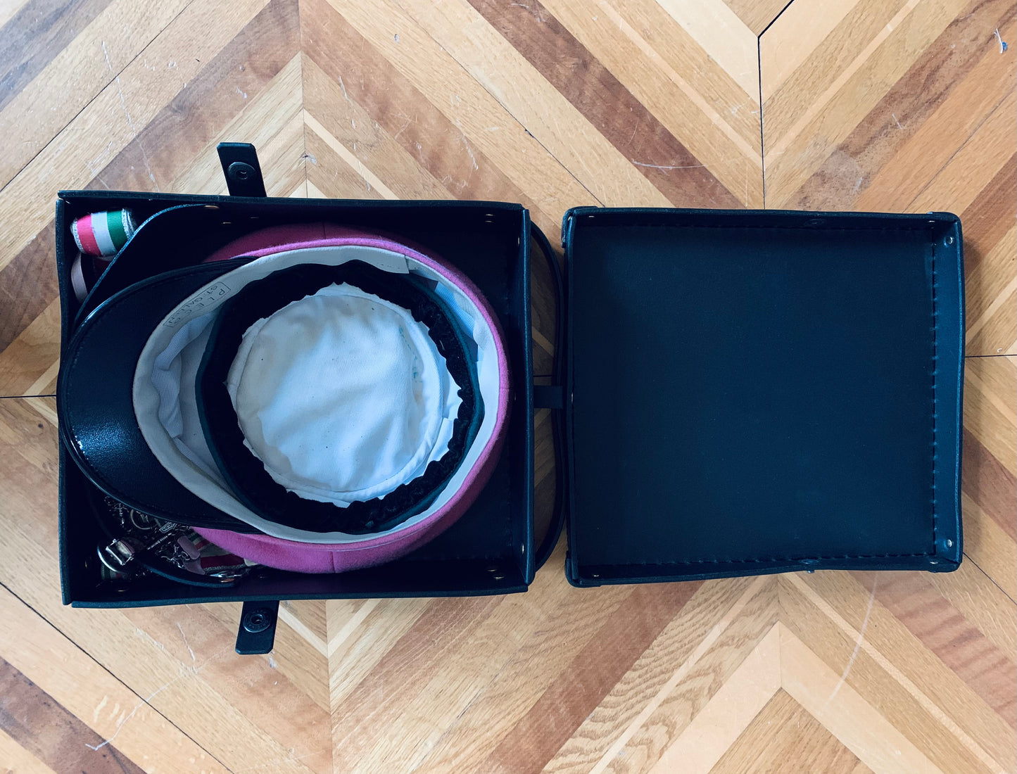 
                  
                    Mutzbox für Verbingung
                  
                