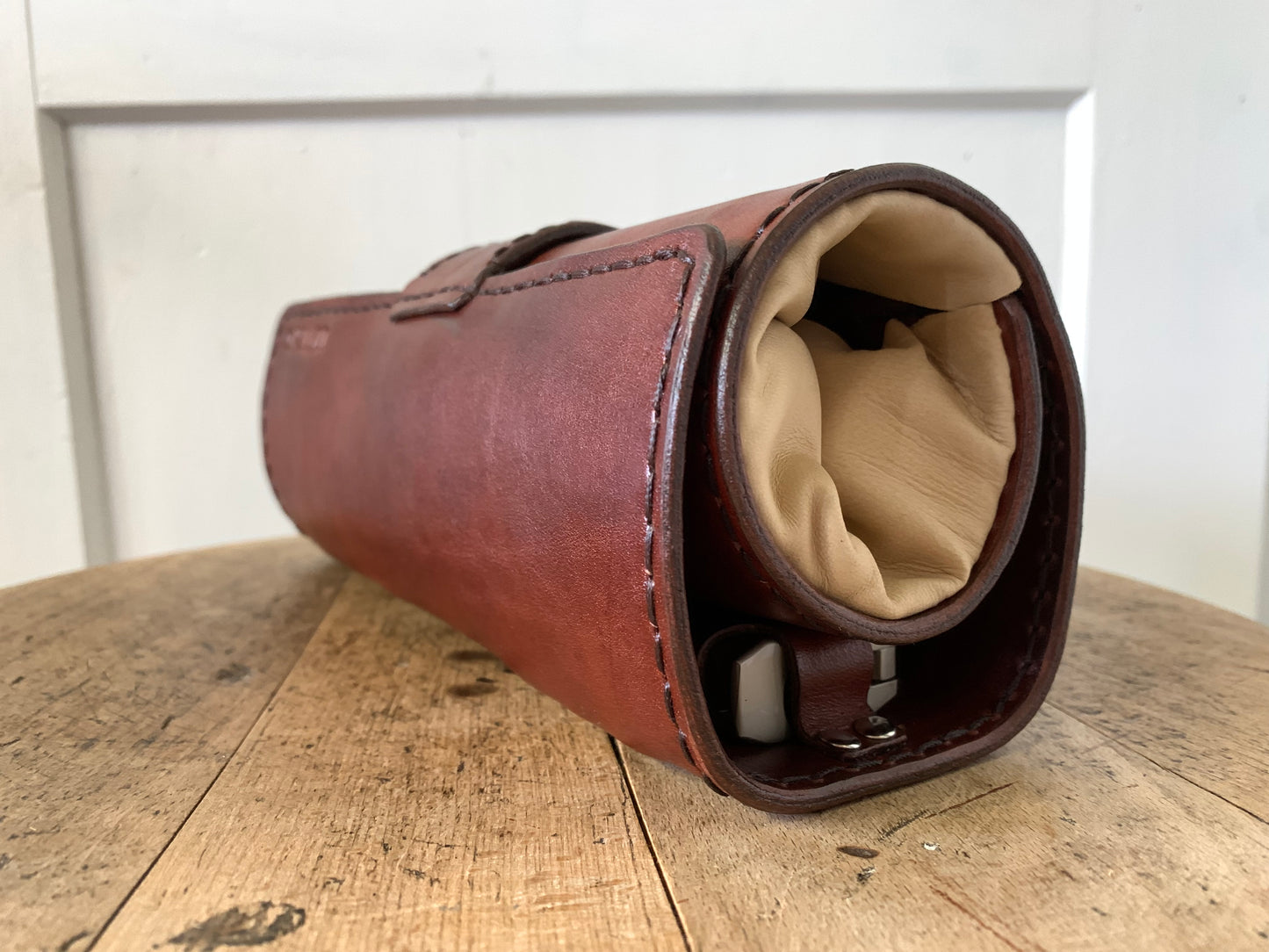 
                  
                    Zigarrenetui nach Mass und Wunsch
                  
                