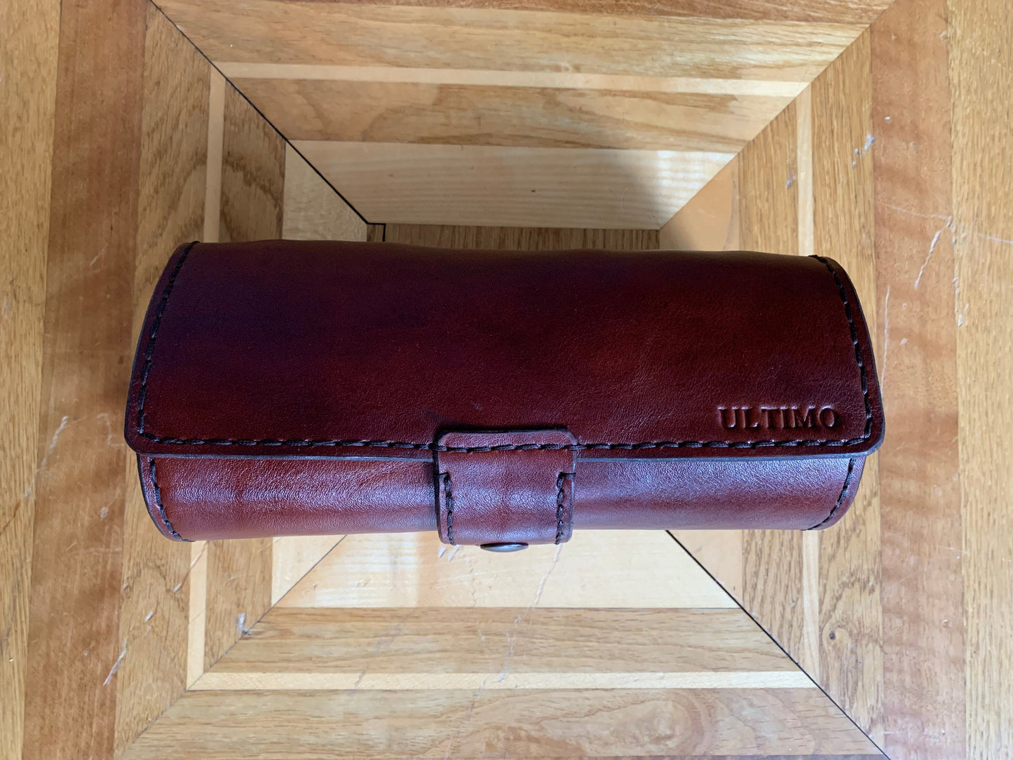 
                  
                    Zigarrenetui nach Mass und Wunsch
                  
                