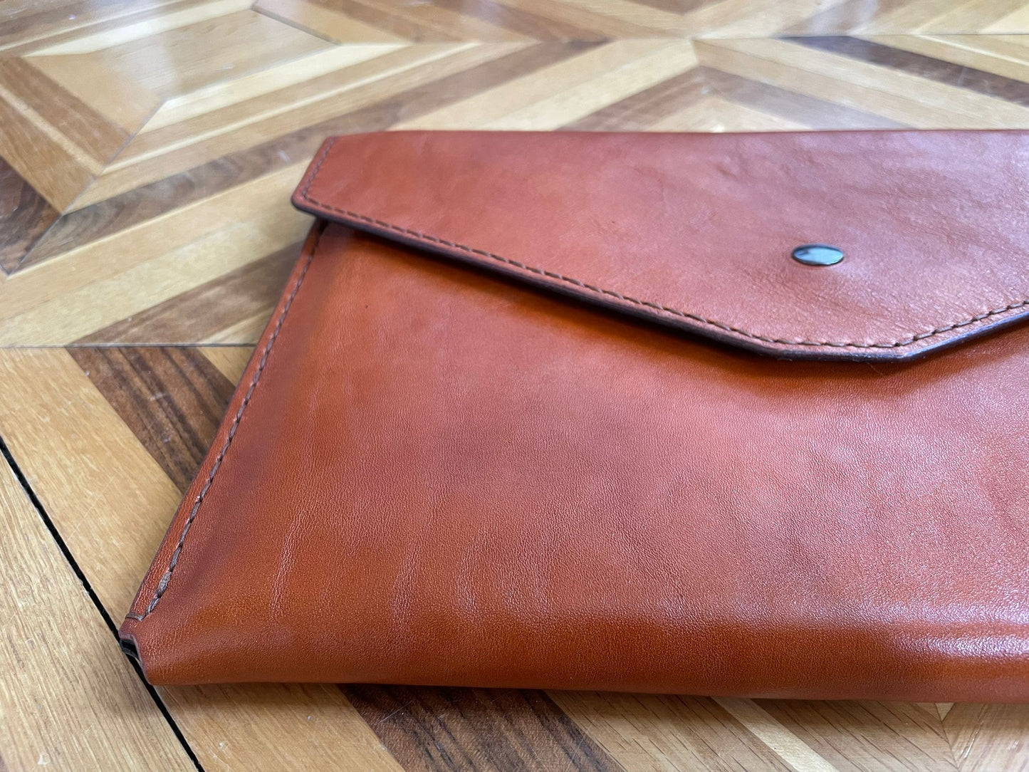 
                  
                    Laptoptasche gefüttert mit Wildleder
                  
                